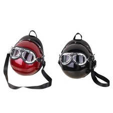 Helmförmige Tasche mit Henkel